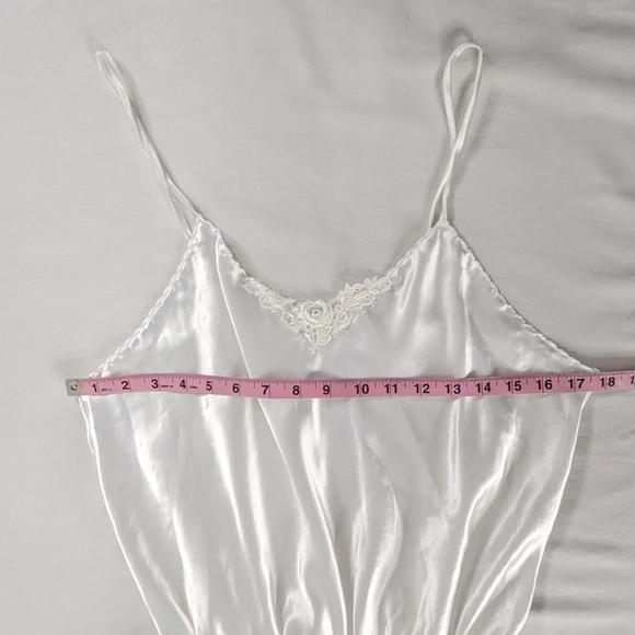 VTG White Lace Trim Satin Teddy Cinch Waist Romper - Picture 9 of 10